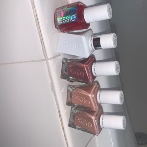 Essie Gel Couture set - neutral tones with top finishing coat - used 2x